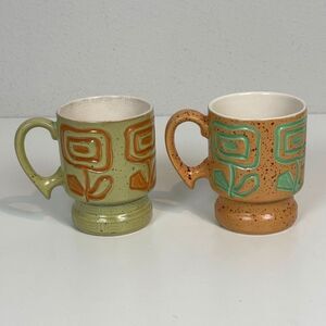 2 Vintage Flower Made in Japan Pedestal Mugs MCM 1960s